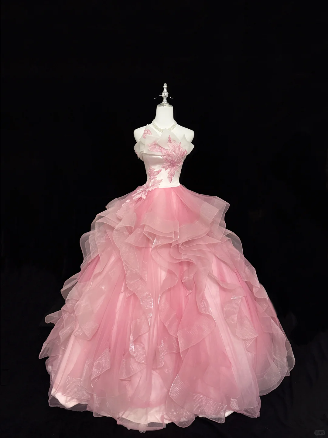 Elegant Pink Strapless Tulle Dress Lace Applique Bow Ruffled Prom Gown Sweet 15 Quinceanera Ball Gown DP8252