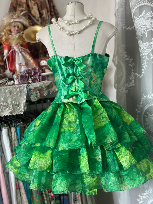 Vintage Grün Exquisites Batik-Design A-Linie Kurzes Stufenkleid Homecoming Partykleid DP6211