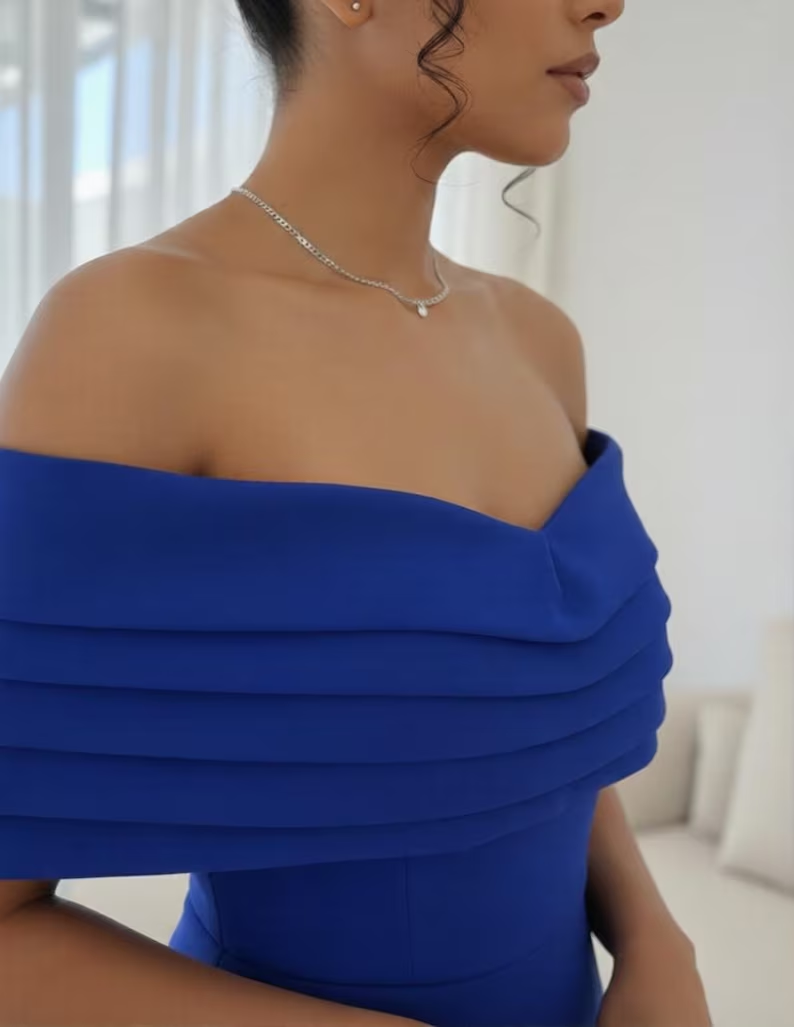 Robe de bal sirène vintage bleu roi à épaules dénudées avec traîne florale 3D DP8409