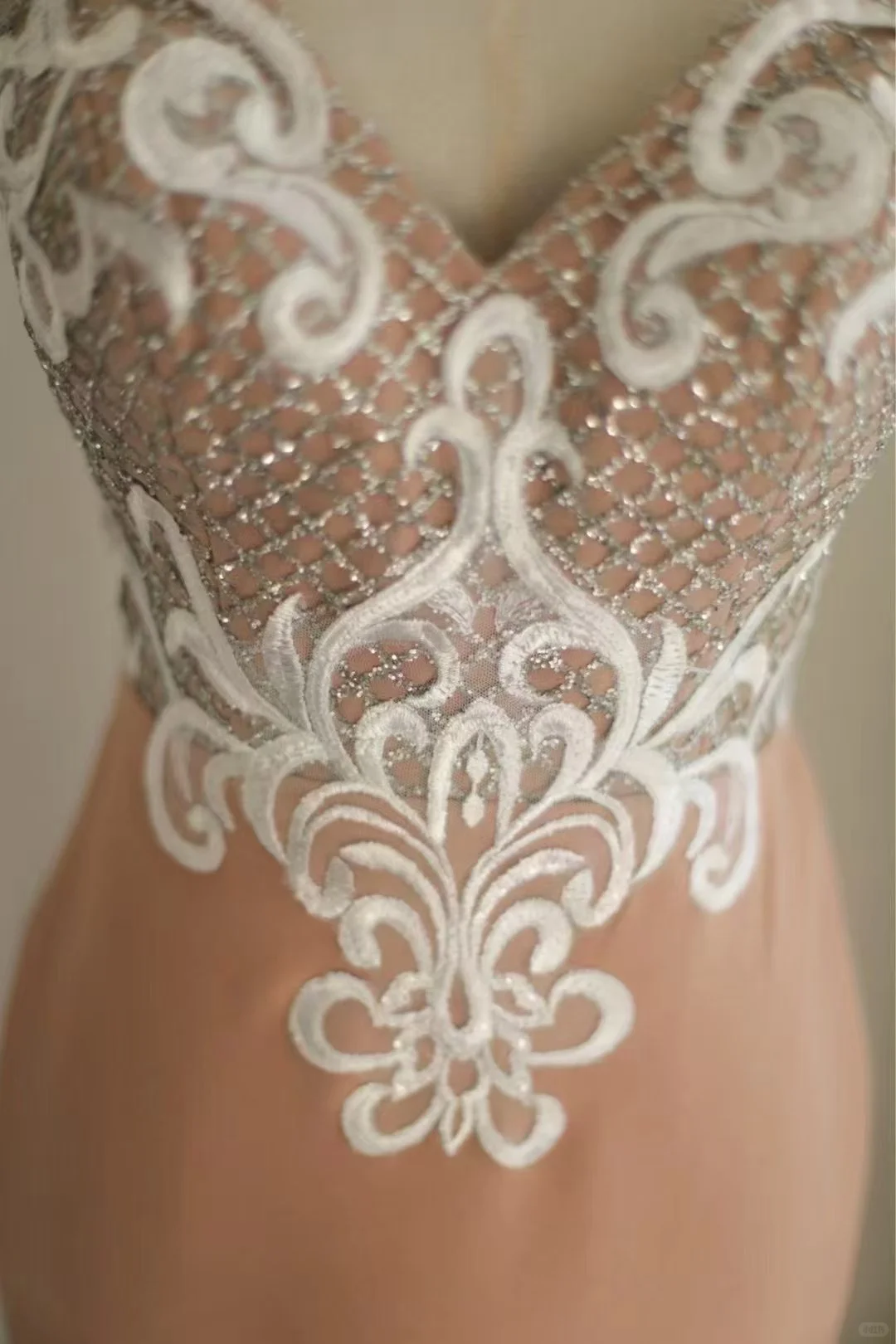 Elegant Mermaid Formal Evening Gown Spaghetti Strap Lace Applique & Train Prom Dress DP7625