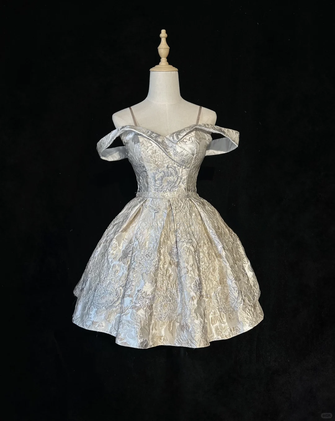 Chic Sliver Fit-and-Flare Off-Shoulder Brocade Homecoming Dress Party Dress Cocktail Dress DP7116