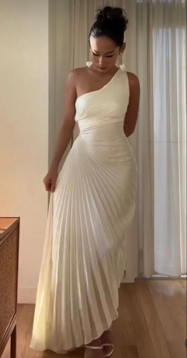 Elegant Cream One-Shoulder Pleated Asymmetric Hem Prom Dress DP8488