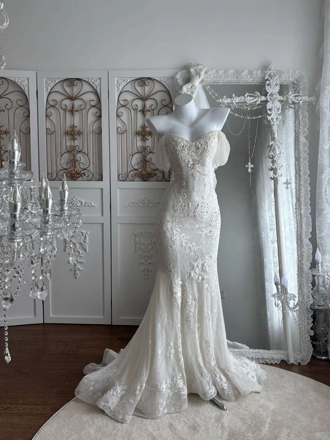 Vintage Off-the-Shoulder Sweetheart Mermaid Wedding Dress 3D Floral Lace Beaded Bridal Gown with Train DP8134