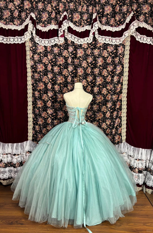 Retro Herzausschnitt Trägerlos Perlenbesetzt A-Linie Tüll Quinceanera Kleider Abend Ballkleider, DP5794