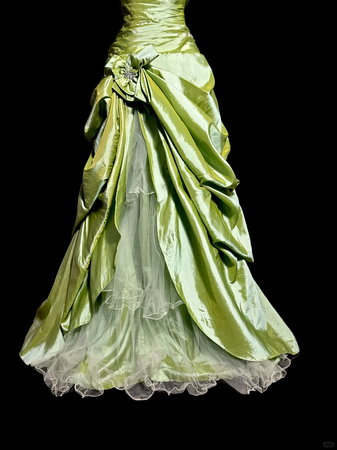 Vintage Lime Green Ombre Satin Sweetheart Neckline Beaded Ruffled Tulle Evening Gown DP7352