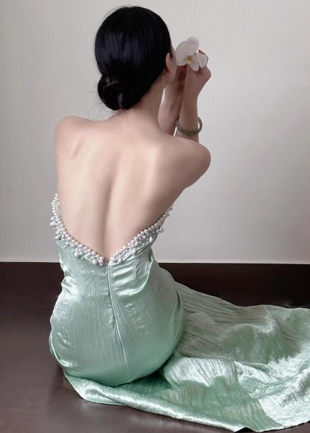 Elegant Mint Green Crinkled Shiny Satin Mermaid Strapless Sweetheart Pearl Beaded 3D Floral Sweep Train Evening Gown DP8556