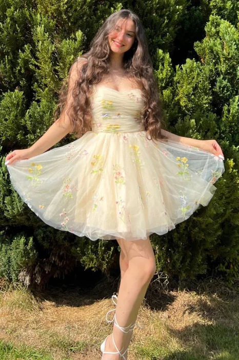 Elegant Floral Embroidered Spaghetti Strap Tulle A-Line Homecoming Dress DP8540