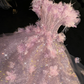 Robe de soirée cocktail rose pailletée à épaules dénudées, en tulle à sequins et plumes 3D, DP7318