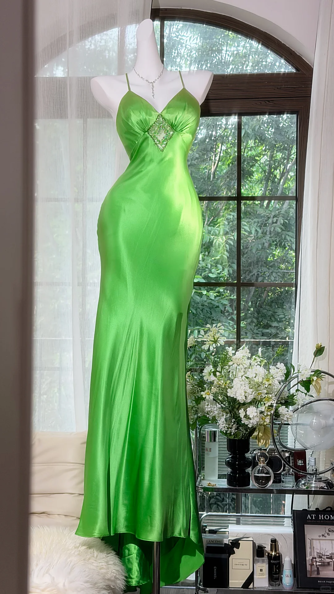 Elegant Bright Green Spaghetti Strap Satin Mermaid Prom Dress DP8526