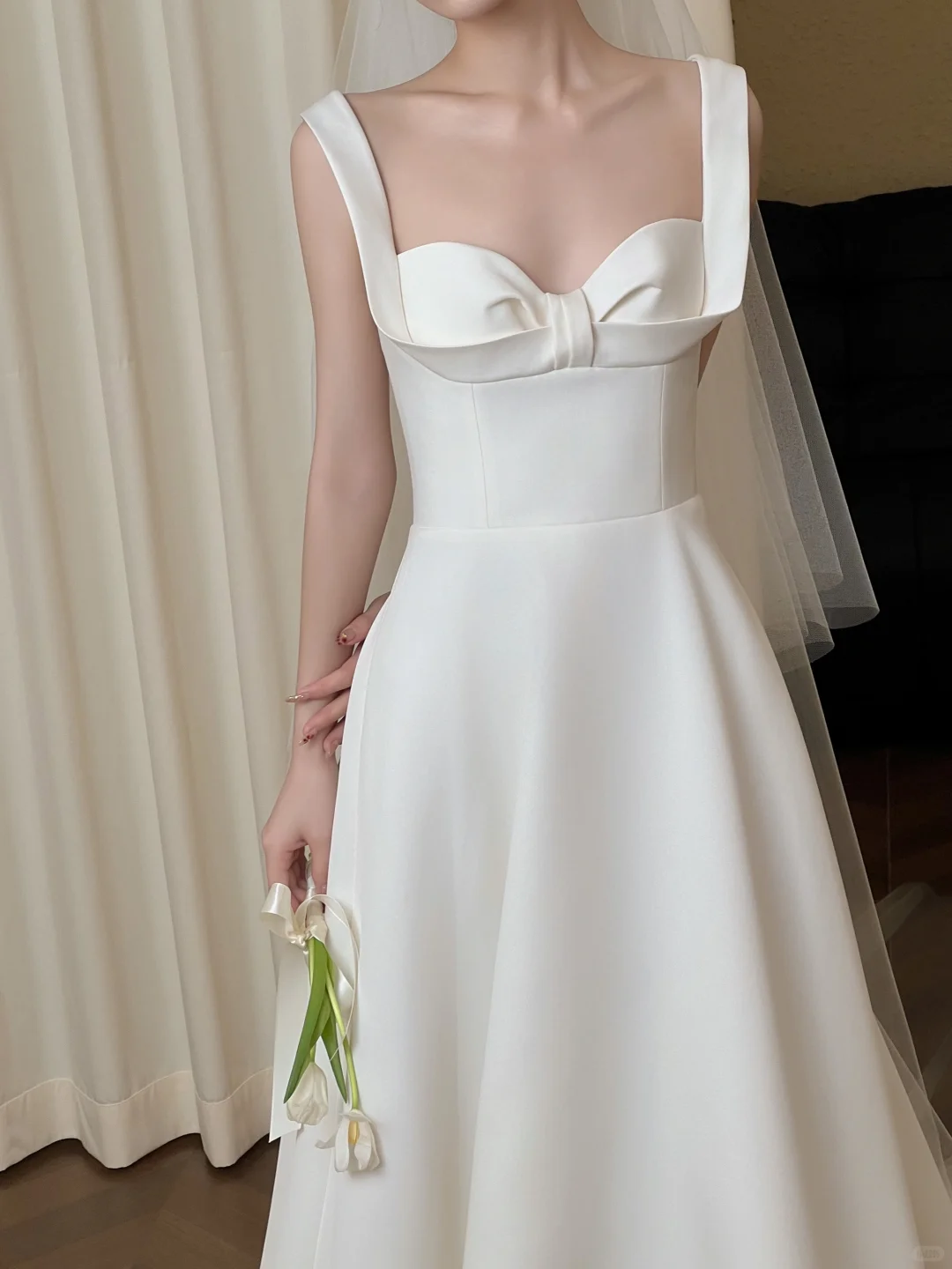 Glamorous Satin Wedding Dress A-Line Shoulder Straps Bridal Gown DP7126