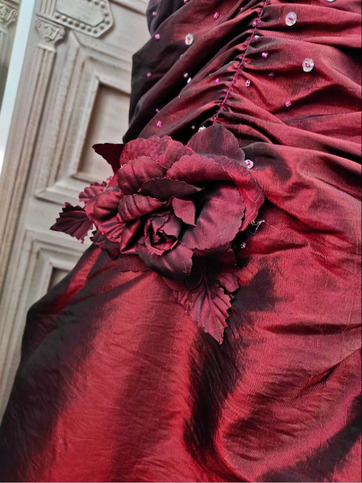 Elegant Strapless Burgundy Floral Applique Beaded Ruched A-Line Prom Dress DP8478