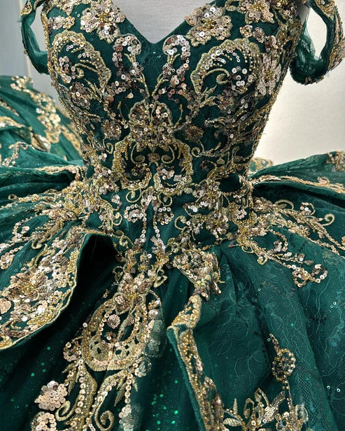 Elegant Emerald Green Off-Shoulder Gold Embroidered Applique Glitter Tulle Quinceanera Ball Gown DP7233