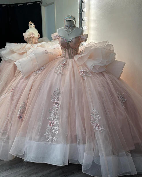 Robe de bal élégante rose à épaules dénudées en tulle brodé de perles et de fleurs, modèle DP7235