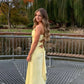 Vintage Gelb V-Ausschnitt Meerjungfrau Satin Spaghettiträger Partykleid Abendkleid Brautjungfernkleid DP6304