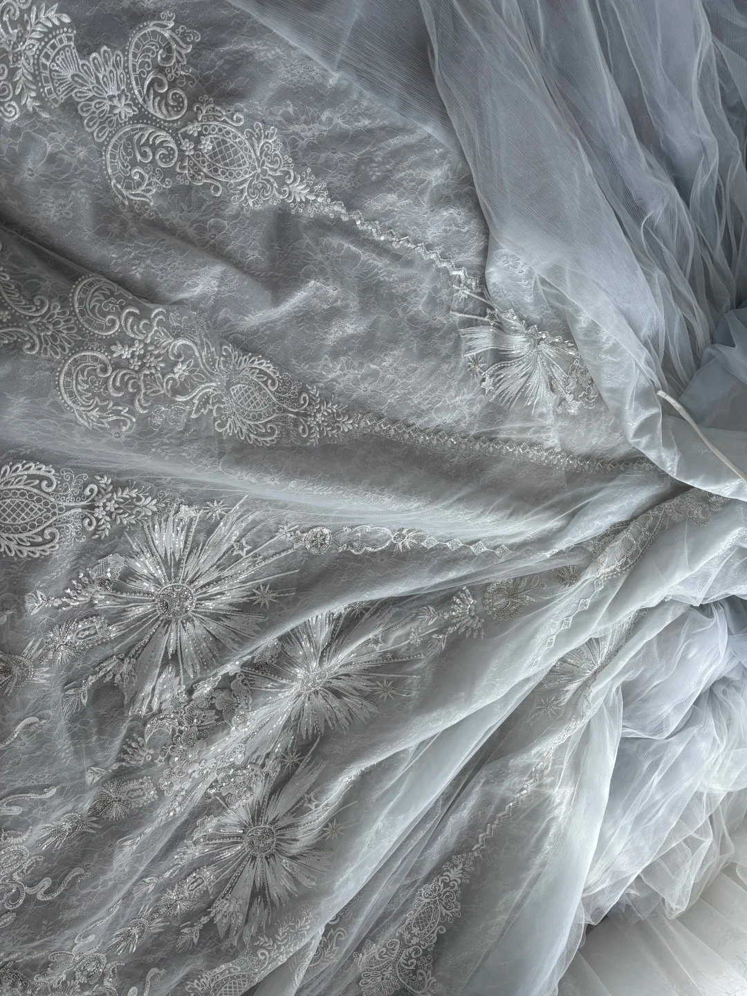 Elegant Luxury Ice Blue Wedding Dress Sweetheart Puff Sleeve Beaded Lace Tiered Tulle Quinceanera Ball Gown DP8133