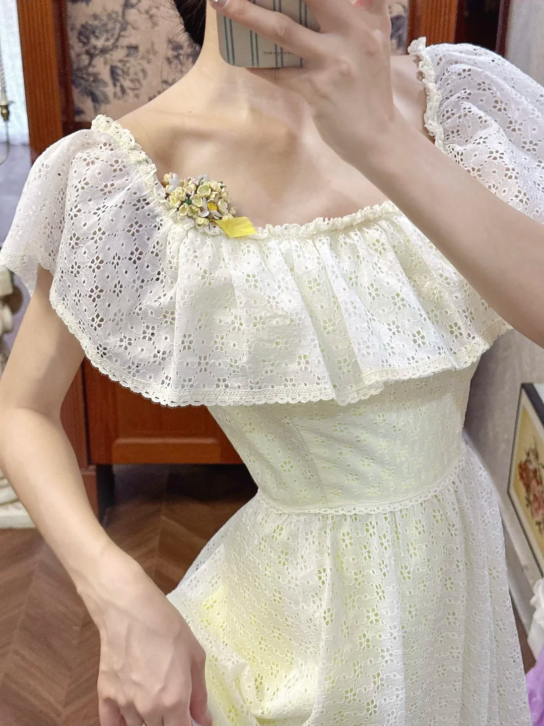 Elegant Yellow Eyelet Off-Shoulder Prom Dress DP7948