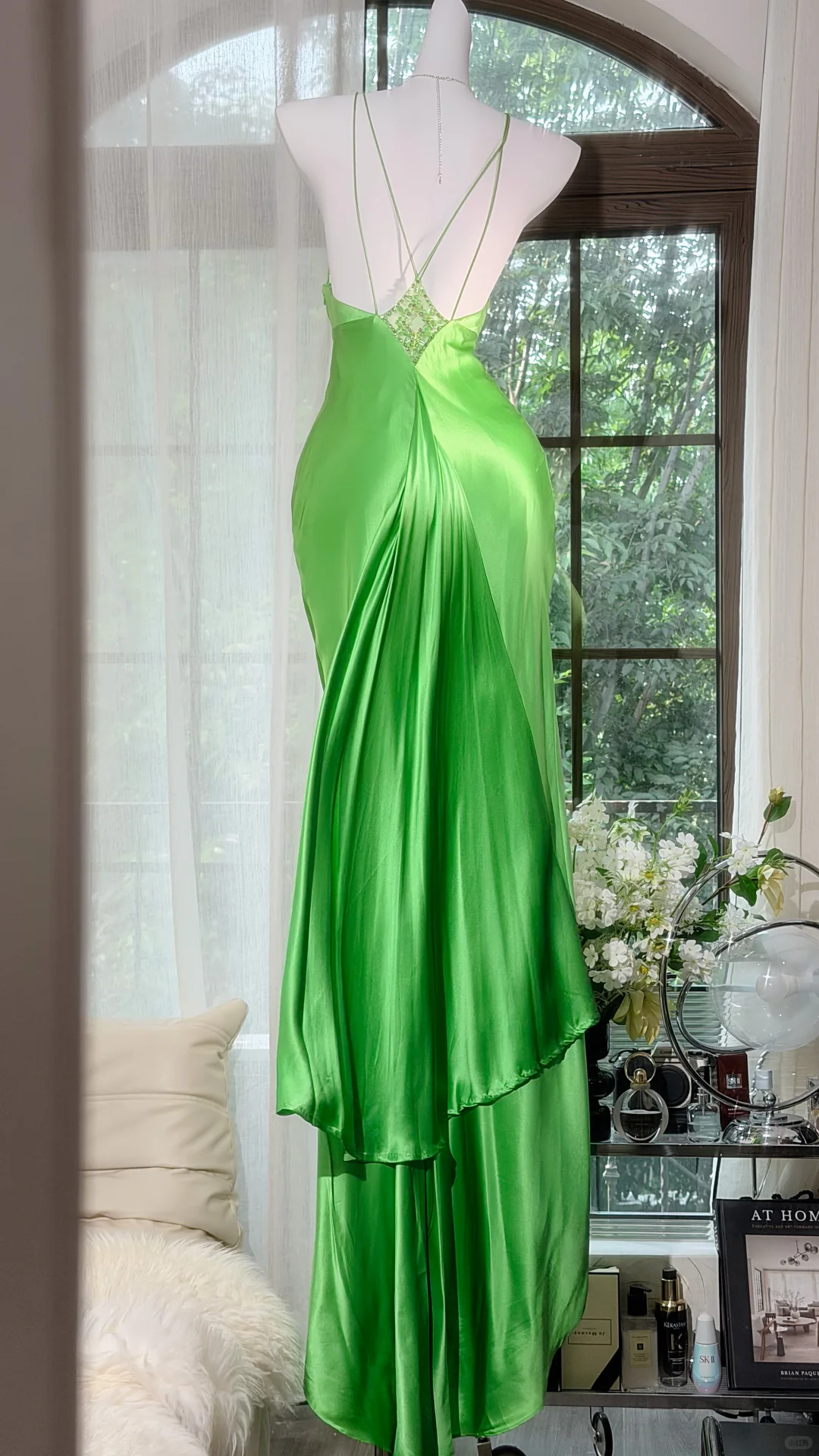 Elegant Bright Green Spaghetti Strap Satin Mermaid Prom Dress DP8526