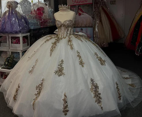 Robe de bal élégante en tulle brodé de perles, décolleté en cœur, pour Sweet 15 ou Quinceañera DP7224