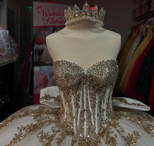 Robe de bal élégante en tulle brodé de perles, décolleté en cœur, pour Sweet 15 ou Quinceañera DP7224