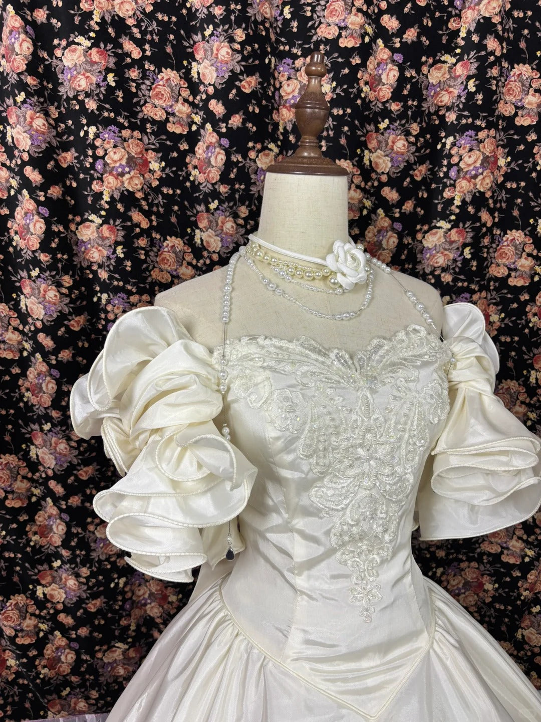 Retro Beige Off-the-shoulder A-Line Satin Quinceanera Dresses Evening Ball Gowns, DP5793