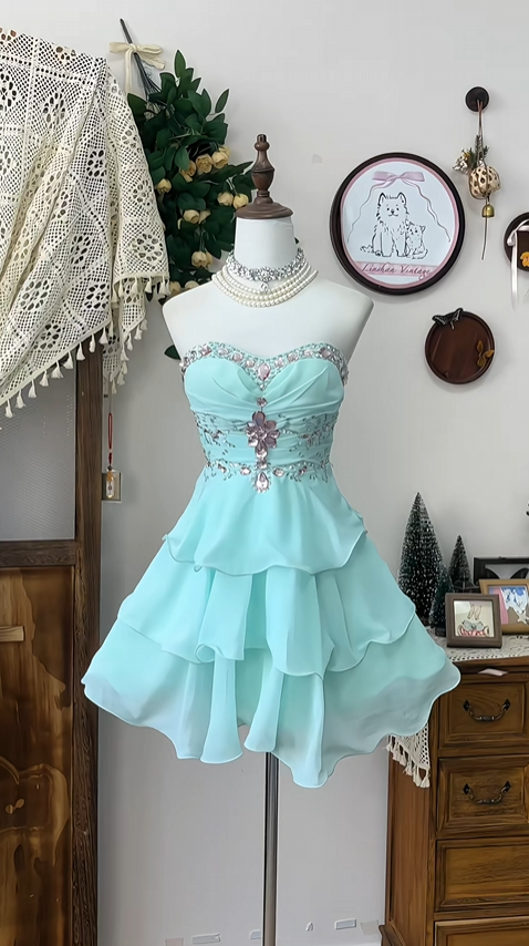 Vintage Sweetheart Beaded Design A-line Elegant Chiffon Strapless Homecoming Dress Party Dress DP6183