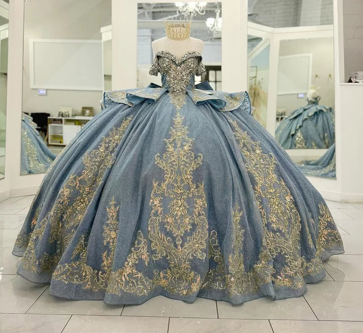 Robe de bal élégante bleu clair à épaules dénudées, ornée de perles et de broderies, décolleté en cœur, modèle DP7238