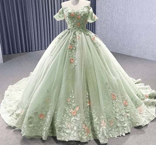 Glamouröses hellgrünes Ballkleid für Quinceañeras mit herzförmigem Ausschnitt, Tüll und floralen Applikationen DP7142