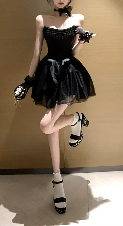 Elegant Black Strapless Tulle A-Line Homecoming Dress DP8807