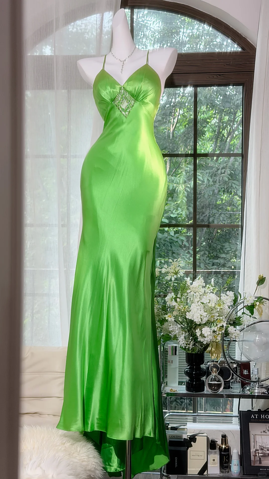 Elegant Bright Green Spaghetti Strap Satin Mermaid Prom Dress DP8526