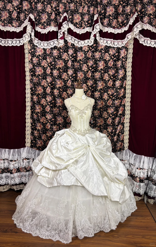 Retro Sweetheart Spaghettiträger A-Linie Satin Quinceanera Kleider Sweet 18 Geburtstag Ballkleider, DP5925
