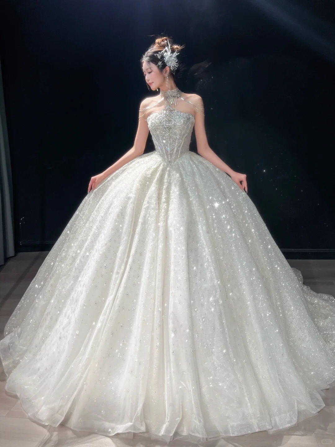 Glamorous Tulle Sequined Beaded Wedding Dress A-Line Strapless Bridal Gown DP7127