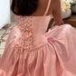 Wunderschönes rosa Spaghettiträger-A-Linien-Satin-Partykleid mit Herzausschnitt, Brautjungfernkleid DP6302