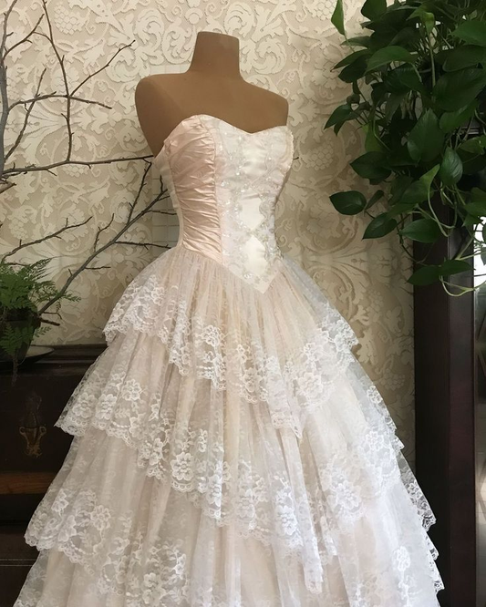 Vintage Ivory Strapless Tiered Lace Tulle A-Line Wedding Dress DP7580