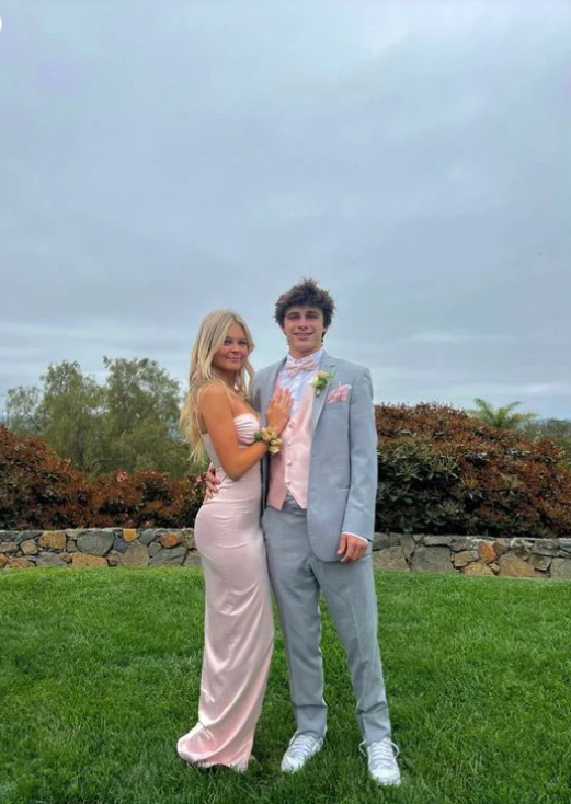 Robe de bal élégante rose en satin, fourreau, fente haute, bretelles spaghetti, robe de soirée longue, robe de soirée formelle DP6718