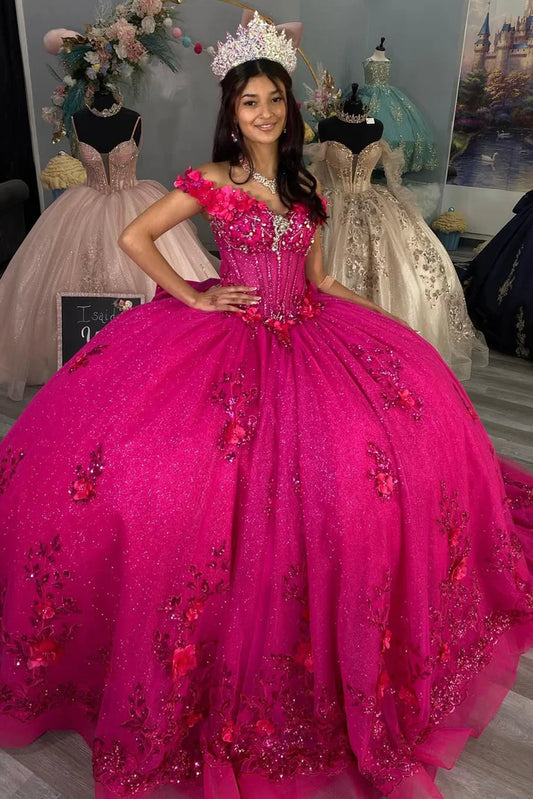 Robe de bal vintage rose fuchsia à épaules dénudées et ornée d'appliqués de perles, idéale pour une quinceañera ou un sweet 15 (DP7179)