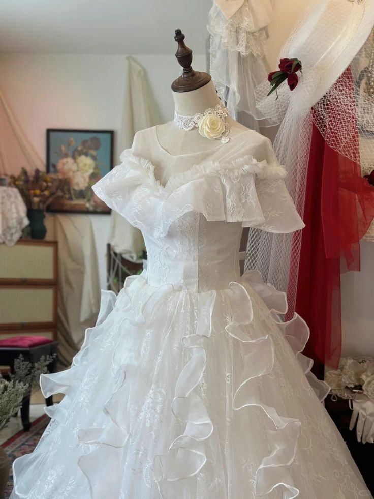 Romantic Off-the-Shoulder Ruffle Lace A-Line Wedding Dress DP8615