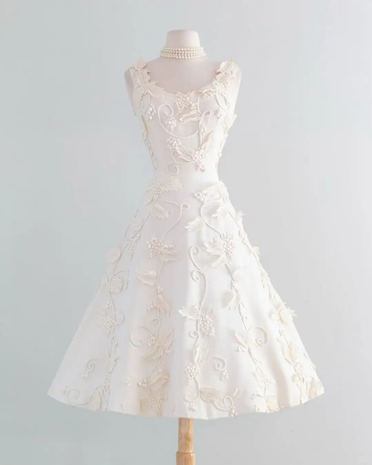Vintage White 3D Grapes Applique Design A-Line Short Homecoming Dress Party Dress DP6217