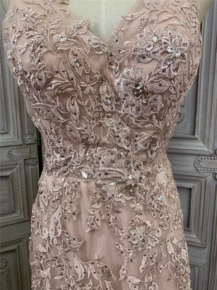 Vintage-Abendkleid im Meerjungfrauenstil in Rosa, mit Spitze verziert, V-Ausschnitt, Tüll, formelles Ballkleid DP7600