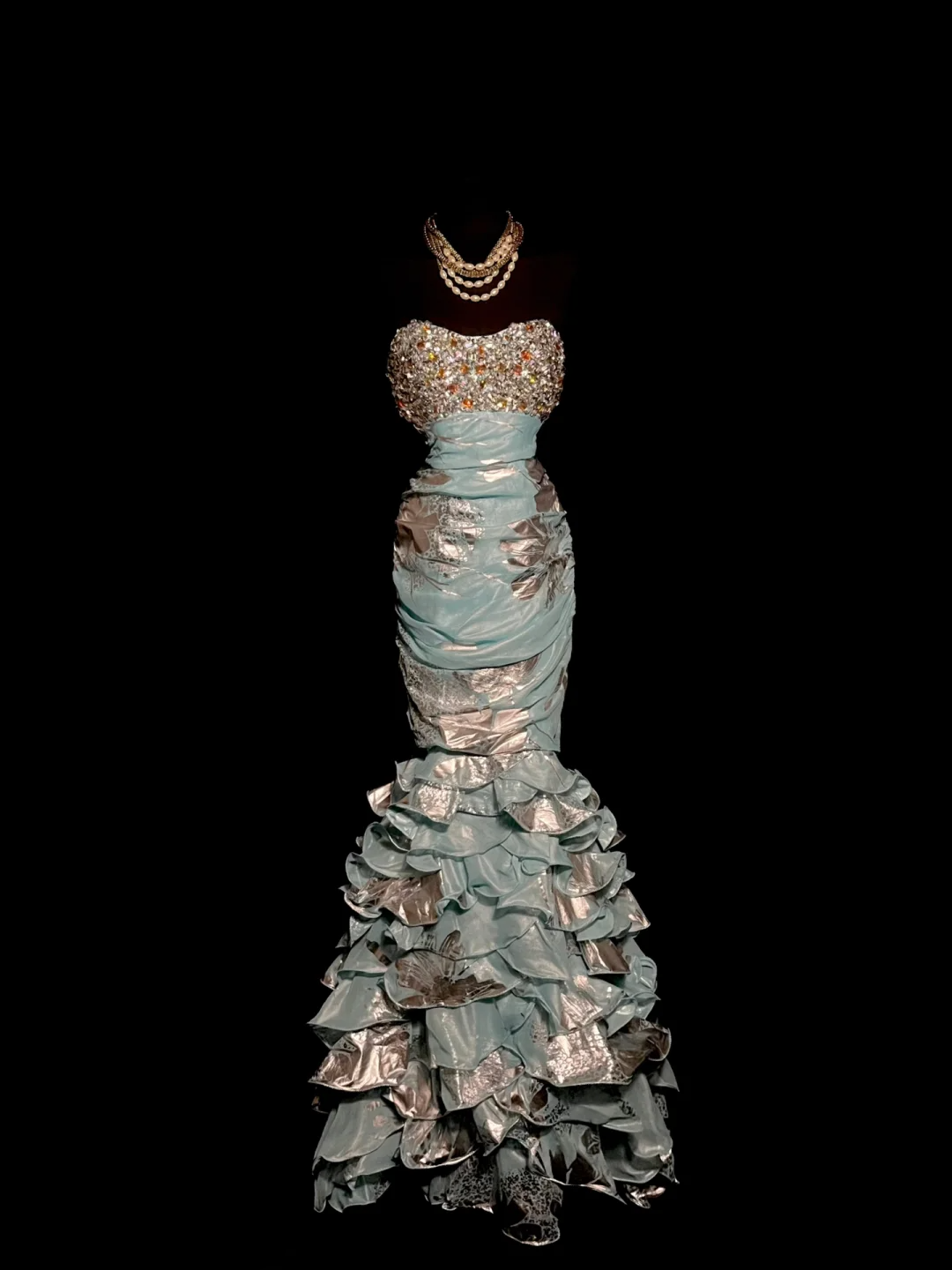 Robe de soirée longue style sirène bleue sans bretelles, à volants superposés et perles, style vintage, DP5410