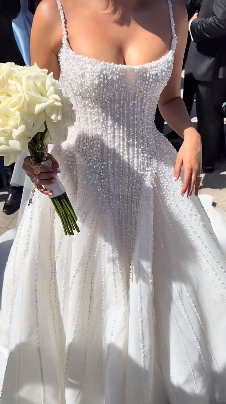 Robe de mariée blanche élégante à bretelles spaghetti et perles, coupe trapèze, DP5440