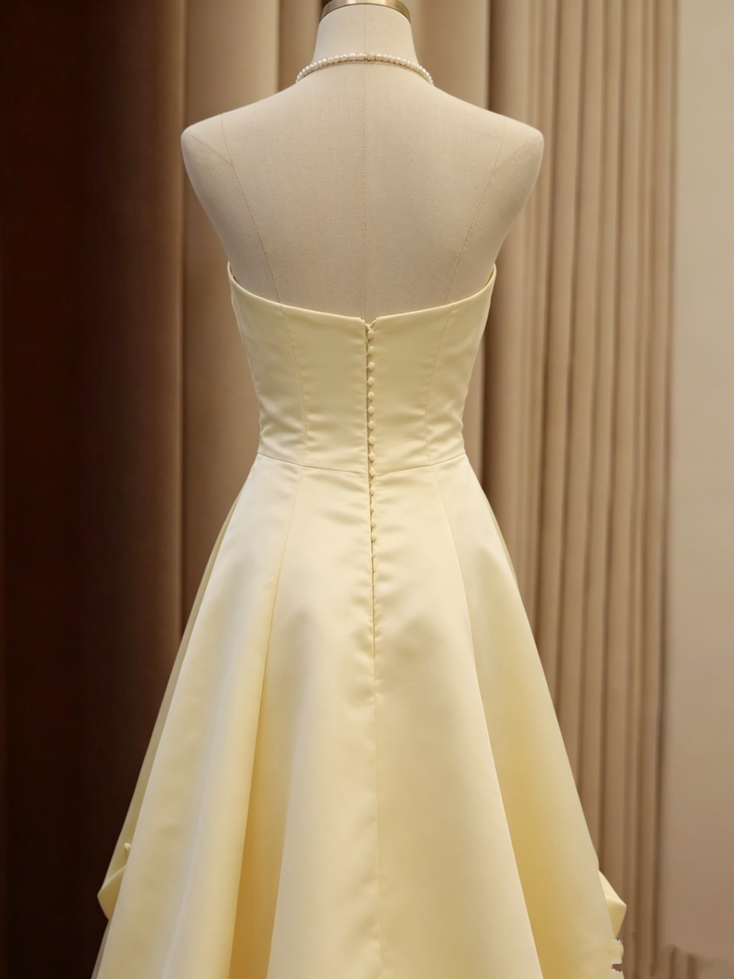 Vintage Strapless Ivory Satin A-Line Wedding Dress DP8380