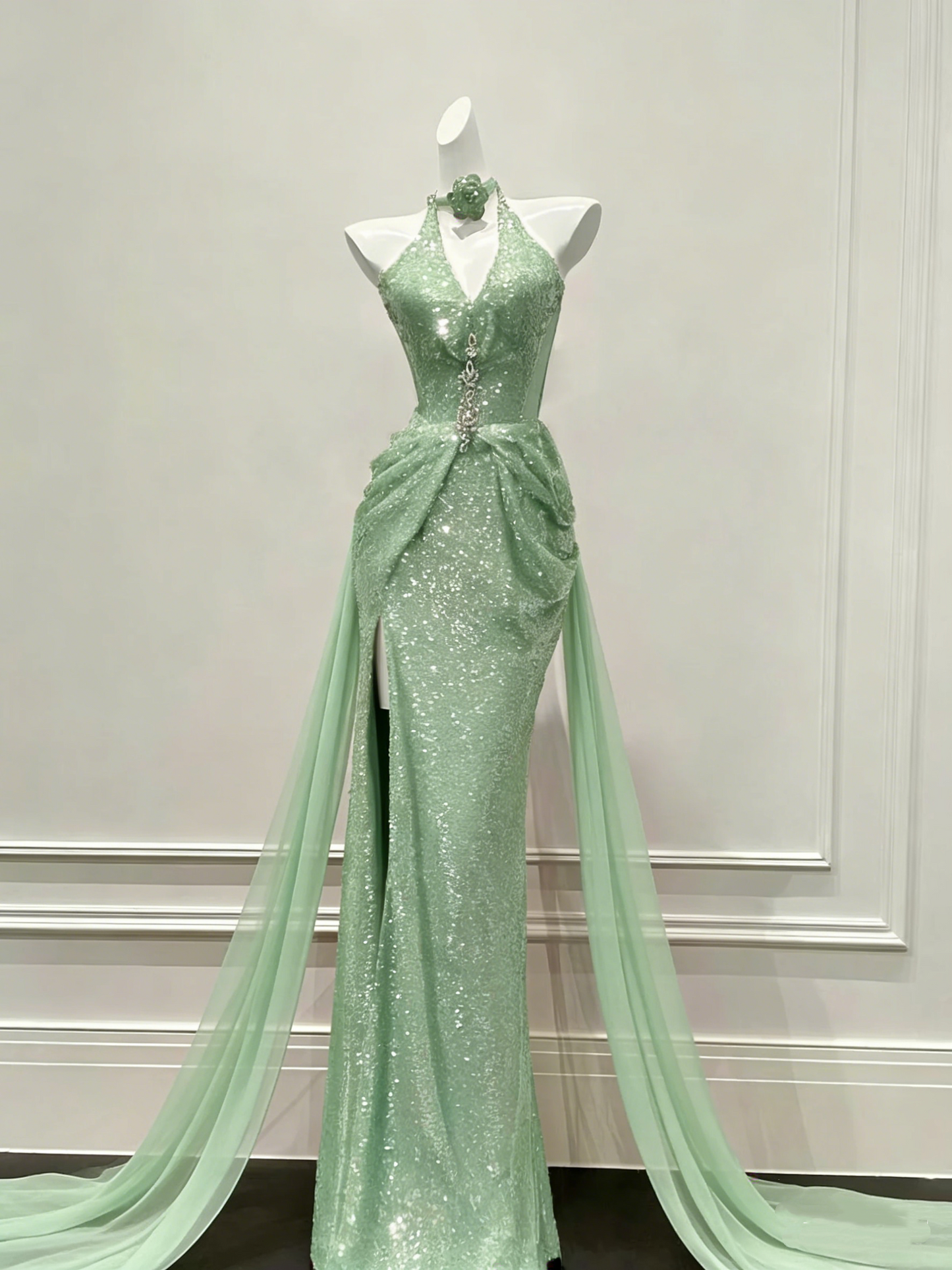 Luxury Sequin Halter Mermaid Evening Gown Formal Prom Dress with Tulle Train DP5622