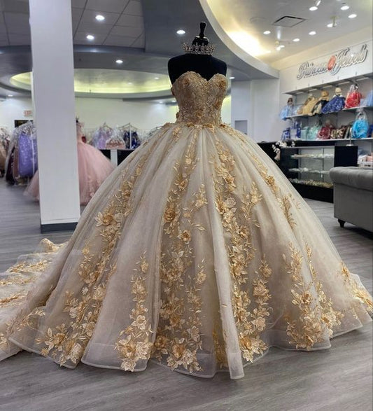 Wunderschönes Champagner Sweetheart Applique Sweet 16 Quinceanera A-Linie Bodenlanges Ballkleid Geburtstagskleid Abendkleid Ballkleid DP6449