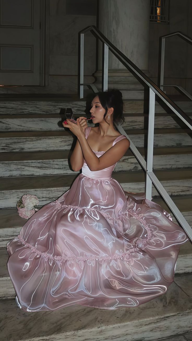 Robe de bal romantique à volants étagés rose scintillant pour Sweet 15 Quinceañera DP7918