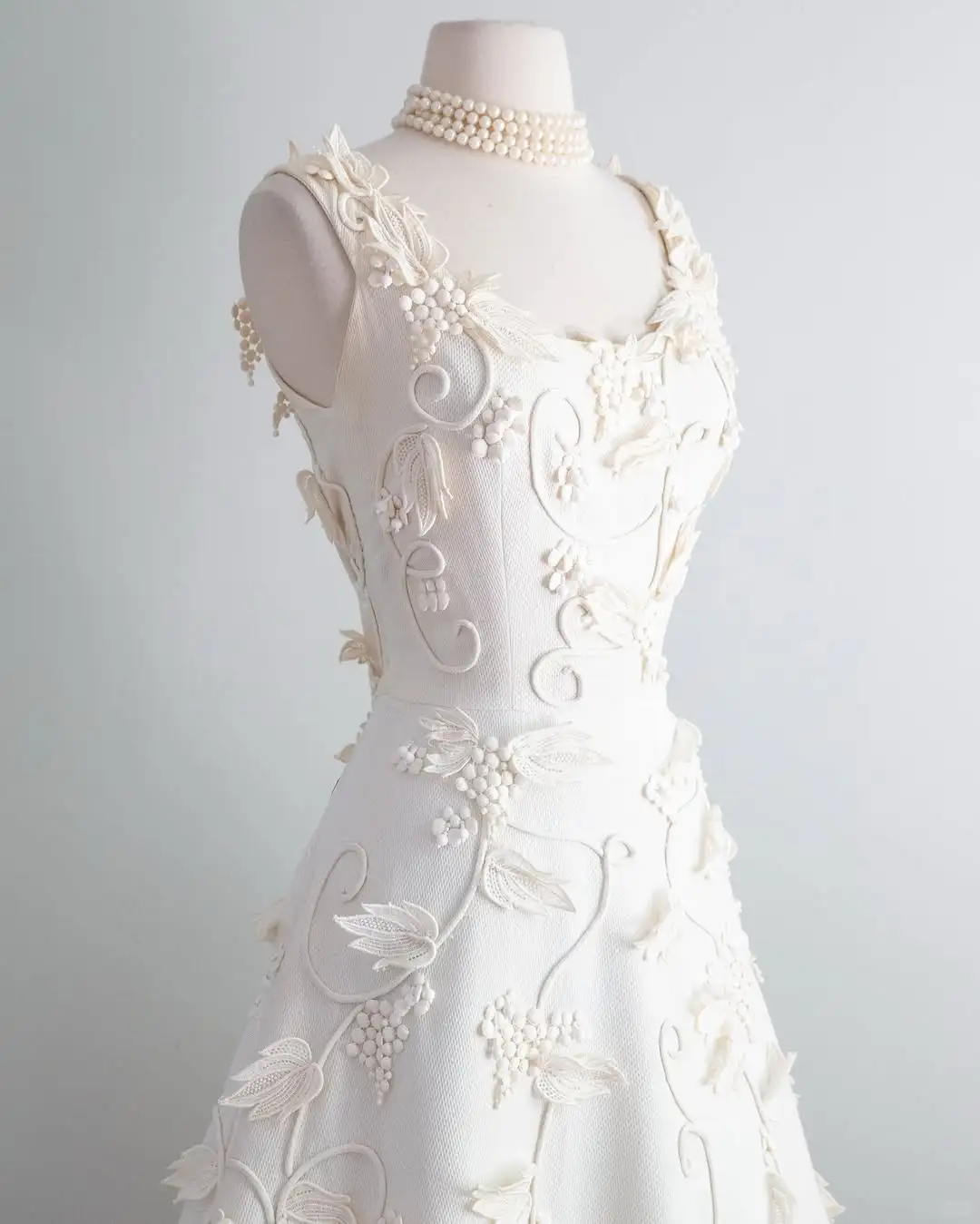Vintage White 3D Grapes Applique Design A-Line Short Homecoming Dress Party Dress DP6217