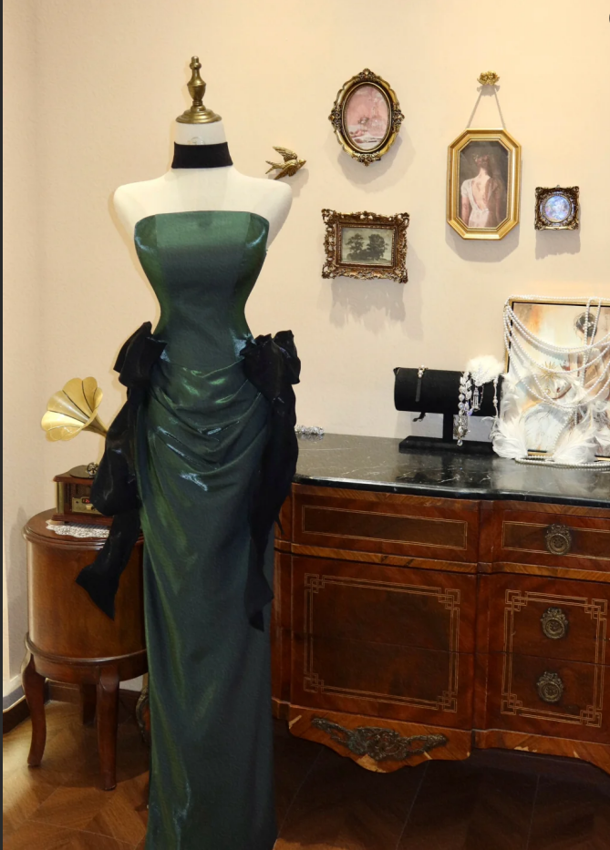 Vintage Emerald Green Strapless Prom Dress Sheath Satin Evening Gown DP7157