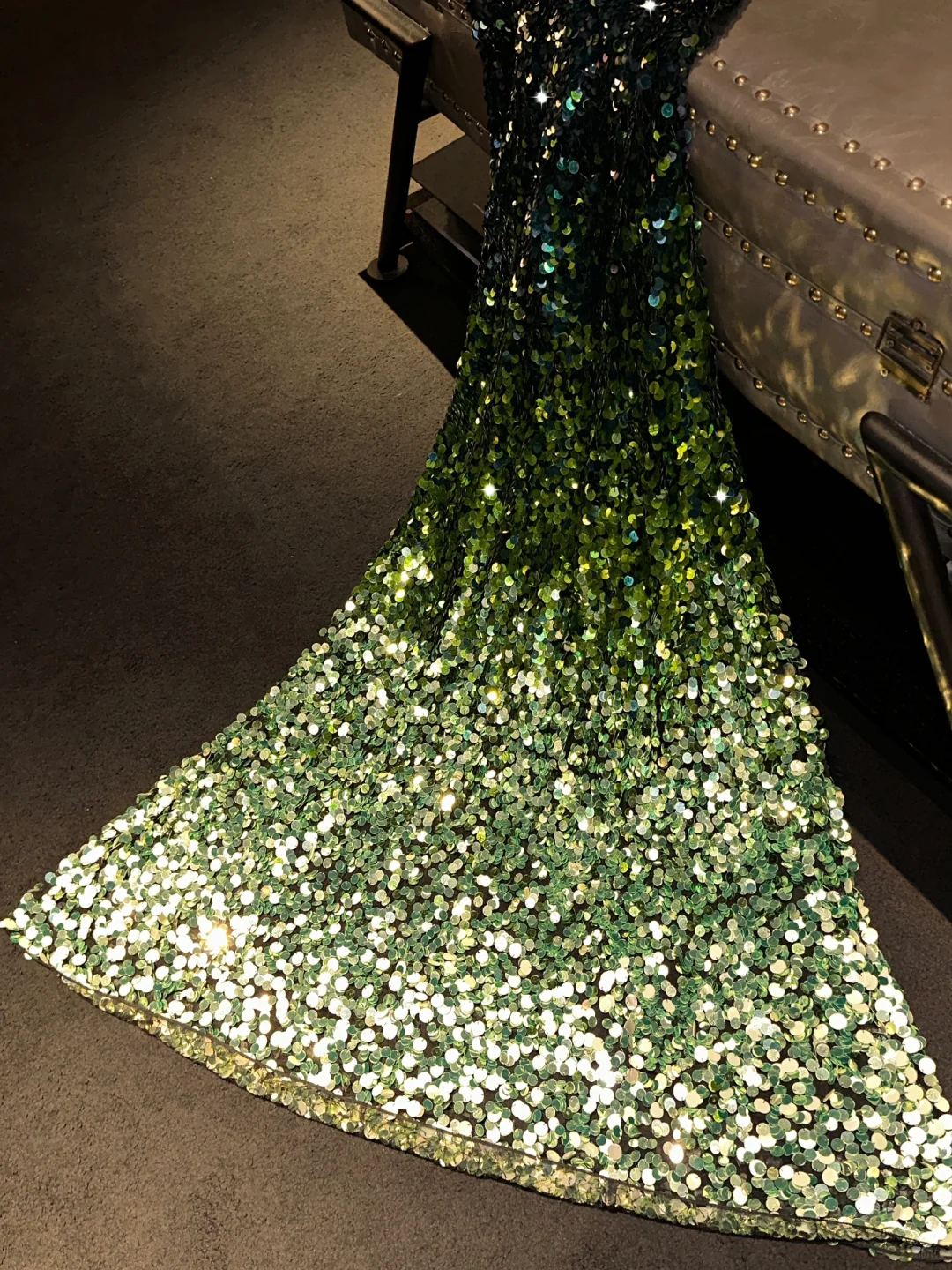 Gorgeous Sparkly Ombre Sequin V-Neck Mermaid Formal Evening Gown DP7343