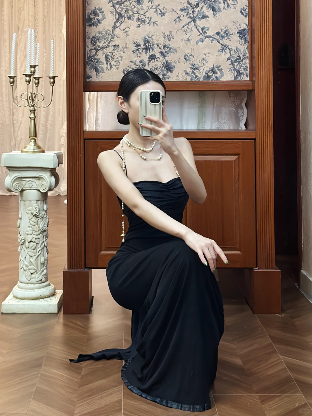 Glamorous Black Satin Mermaid Evening Gown Backless Ruched Spaghetti Strap Prom Dress DP7942