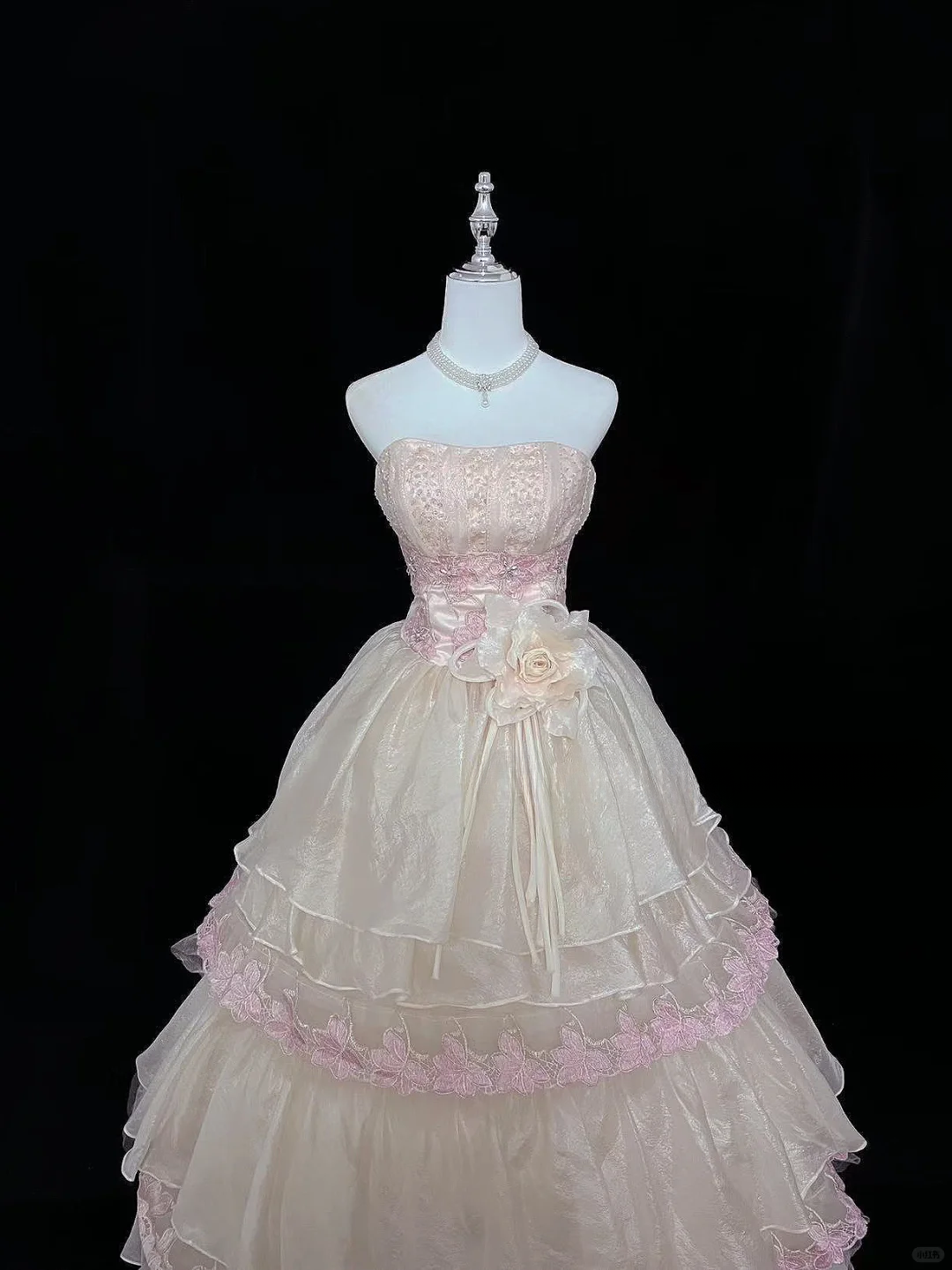 Glamorous Pink Lace Applique 3D Rose Strapless Tulle Sweet 16 Quinceanera Ball Gown DP7355