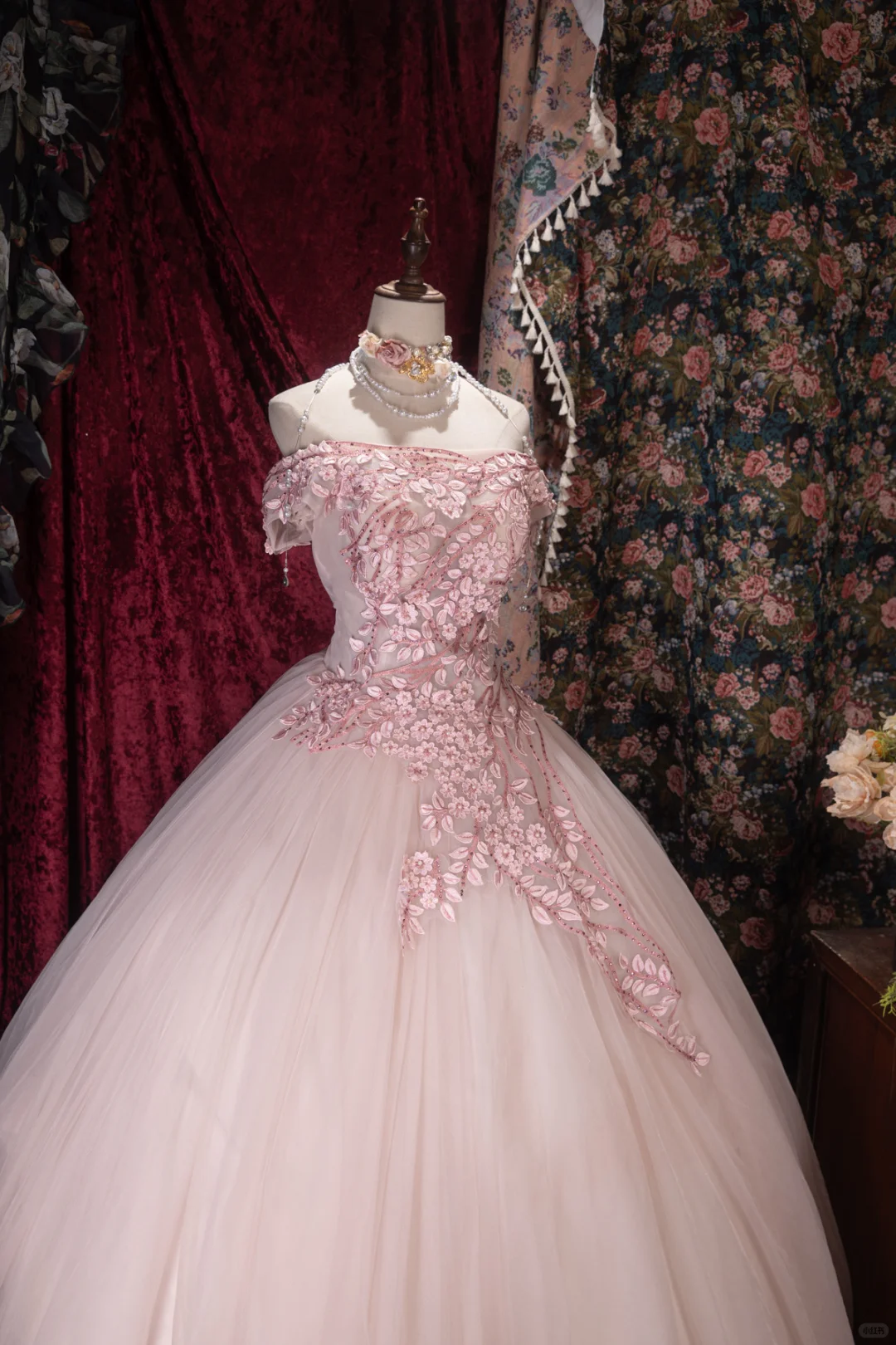 Elegant Pink Off-the-Shoulder Floral Lace Appliques Sweet 16 Quinceanera Ball Gown DP8339